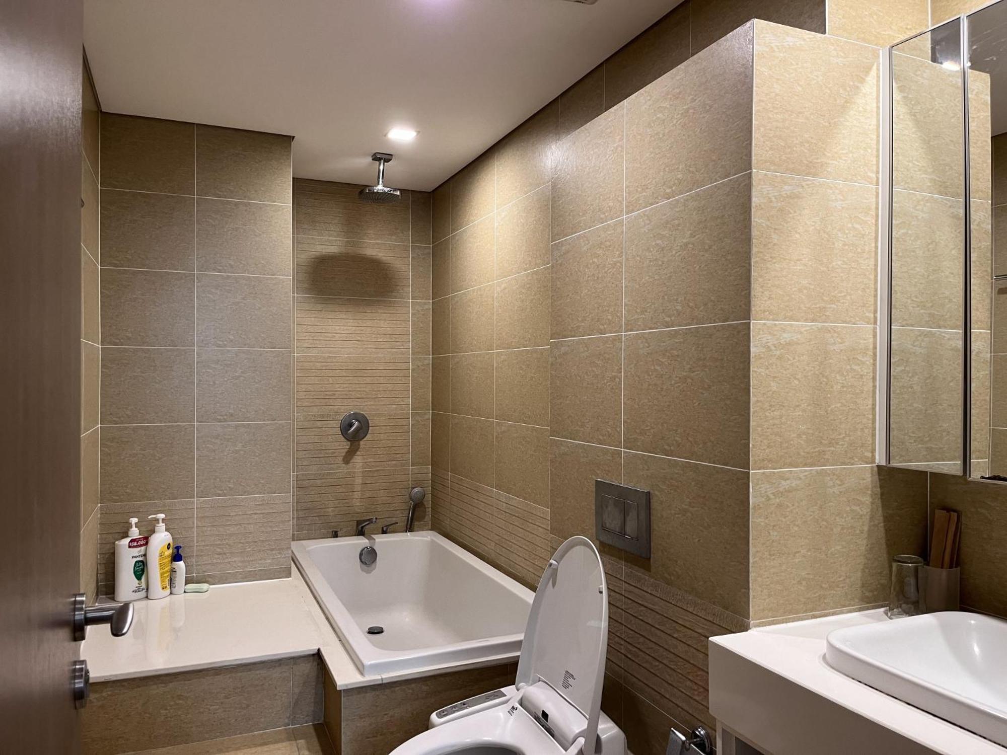 Vinhomes Metropolis Luxury Apartment 2 Br Hanoi Exterior photo